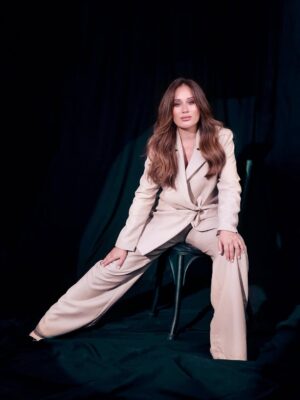 Carine Rizcallah Instagram - I love suits !!! Min metleh ?? @jeansaad_photography 
@victorkeyrouz 
@elie.alhajj 
@georgesrichane 
@joseefremdesigns