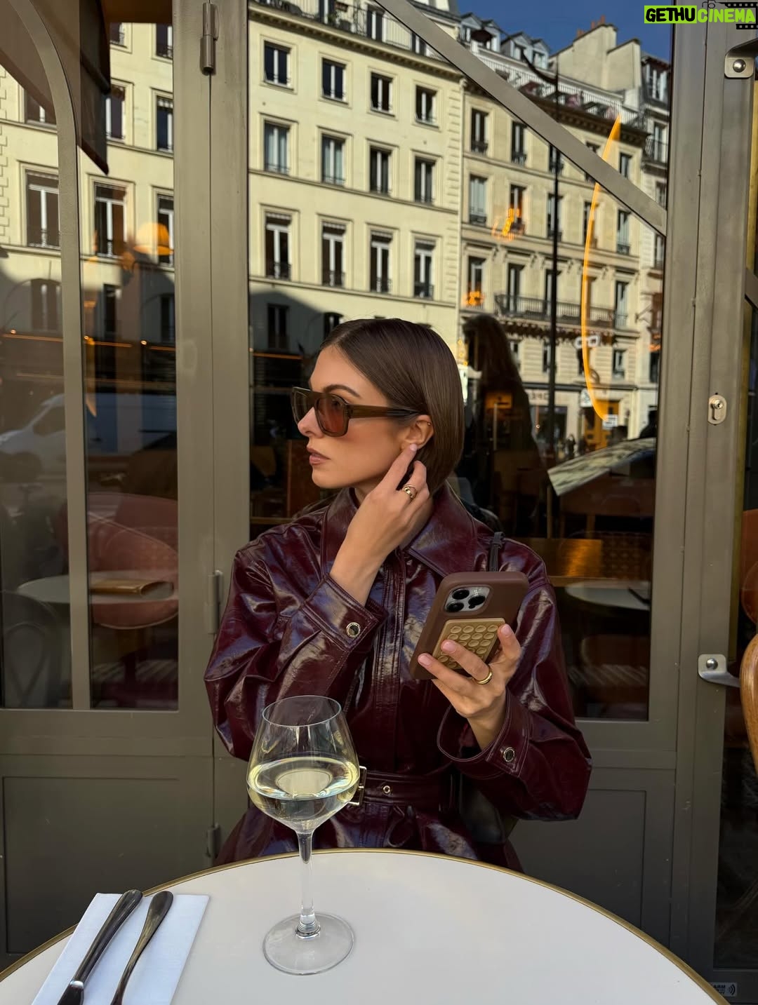 Carmel Rose - 7.6K Likes - milan   paris will forever be a favorite

grazieeee and je t’aime<3