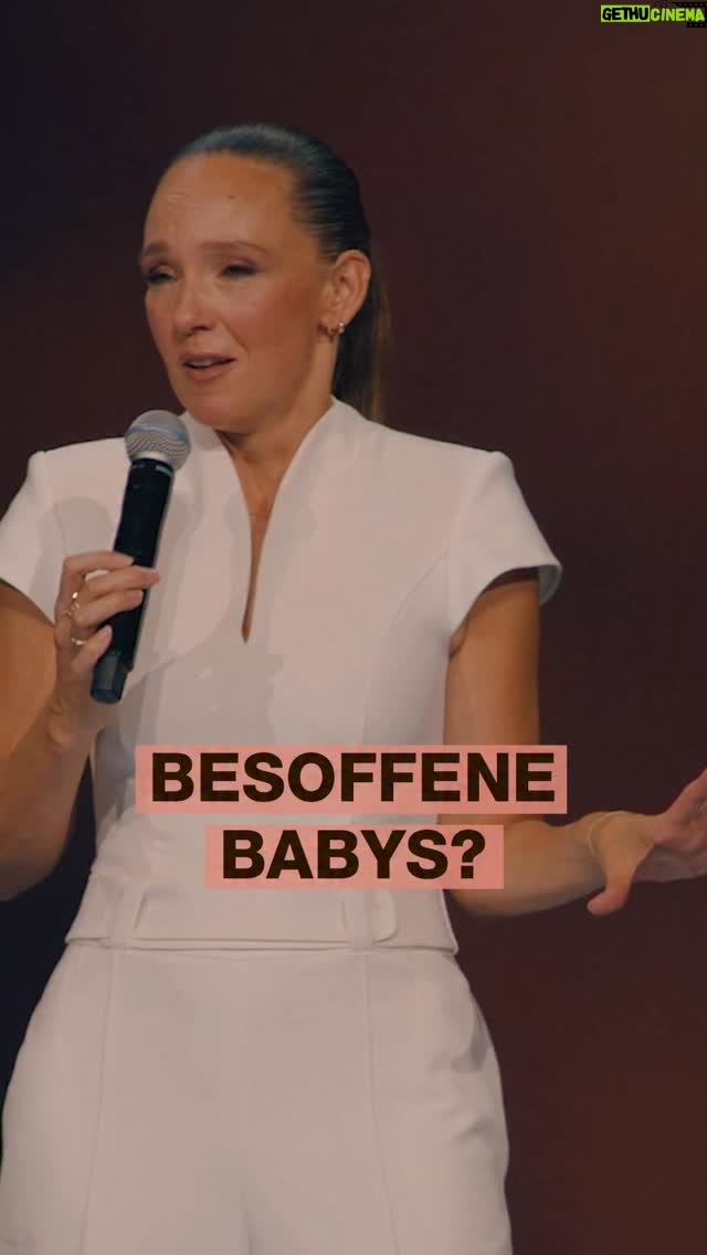 Carolin Kebekus - 15.9K Likes - Wer kennt es nicht, oder? 😅 Das komplette SHESUS-Programm ist jetzt online in der @ardmediathek und läuft nochmal am Samstag um 21:45 Uhr im @wdr! 🤩