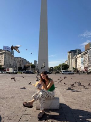 Carolina Cano Instagram - 🎭✈️📚💕