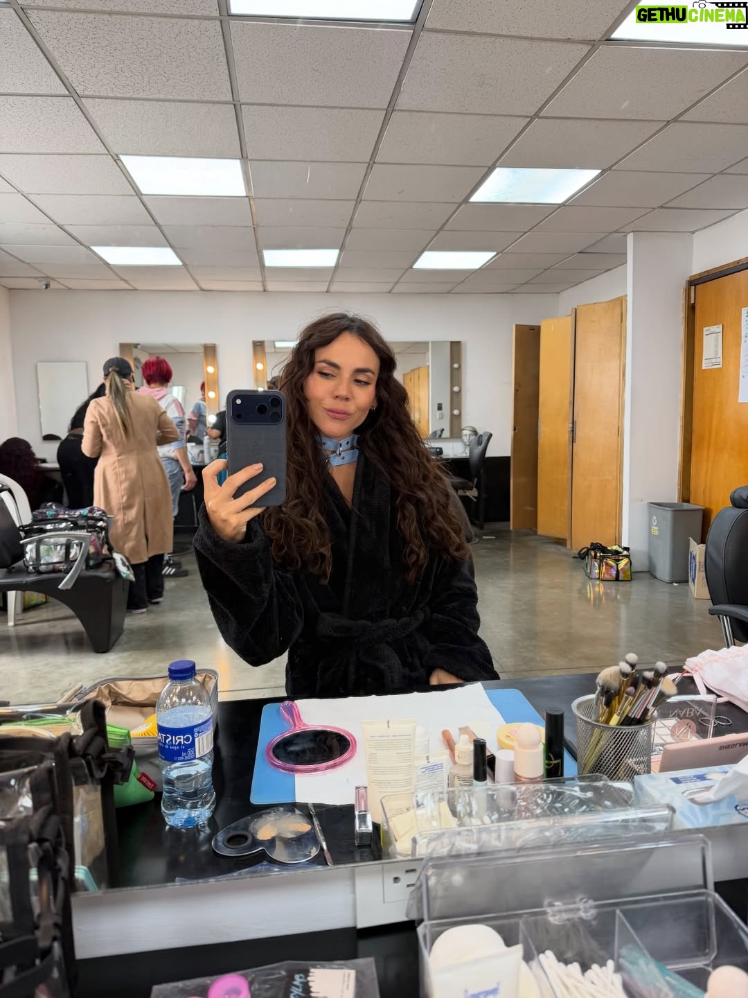 Carolina Gaitán - 63.3K Likes - Mi visita ultra FAV en rodaje!
