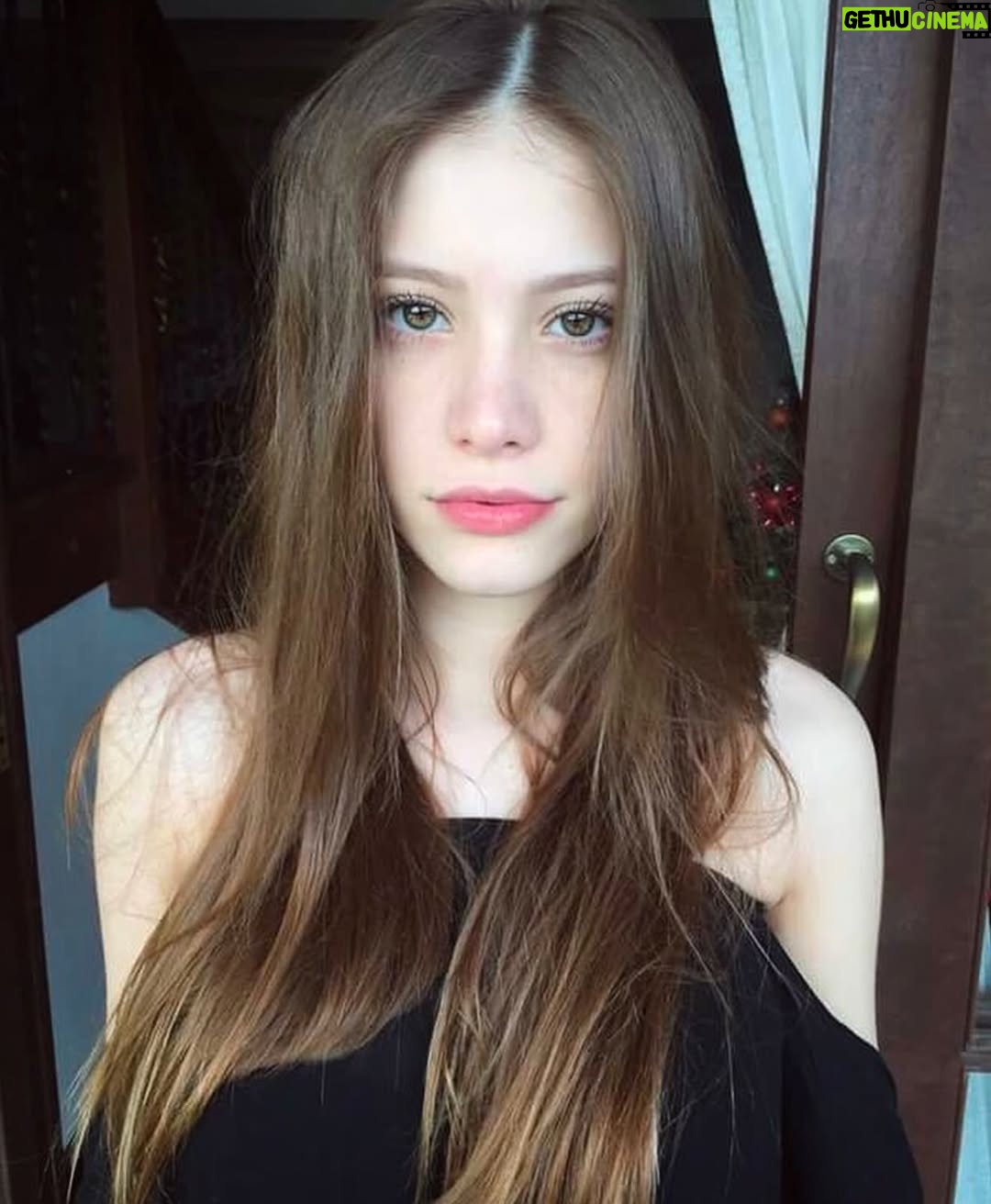Caroline Dallarosa - 12.7K Likes - Acabei de ver que é pra postar foto de 2016, então entrei na trend e temos uma Carol de 10 anos atrás, mudei muito? Haha