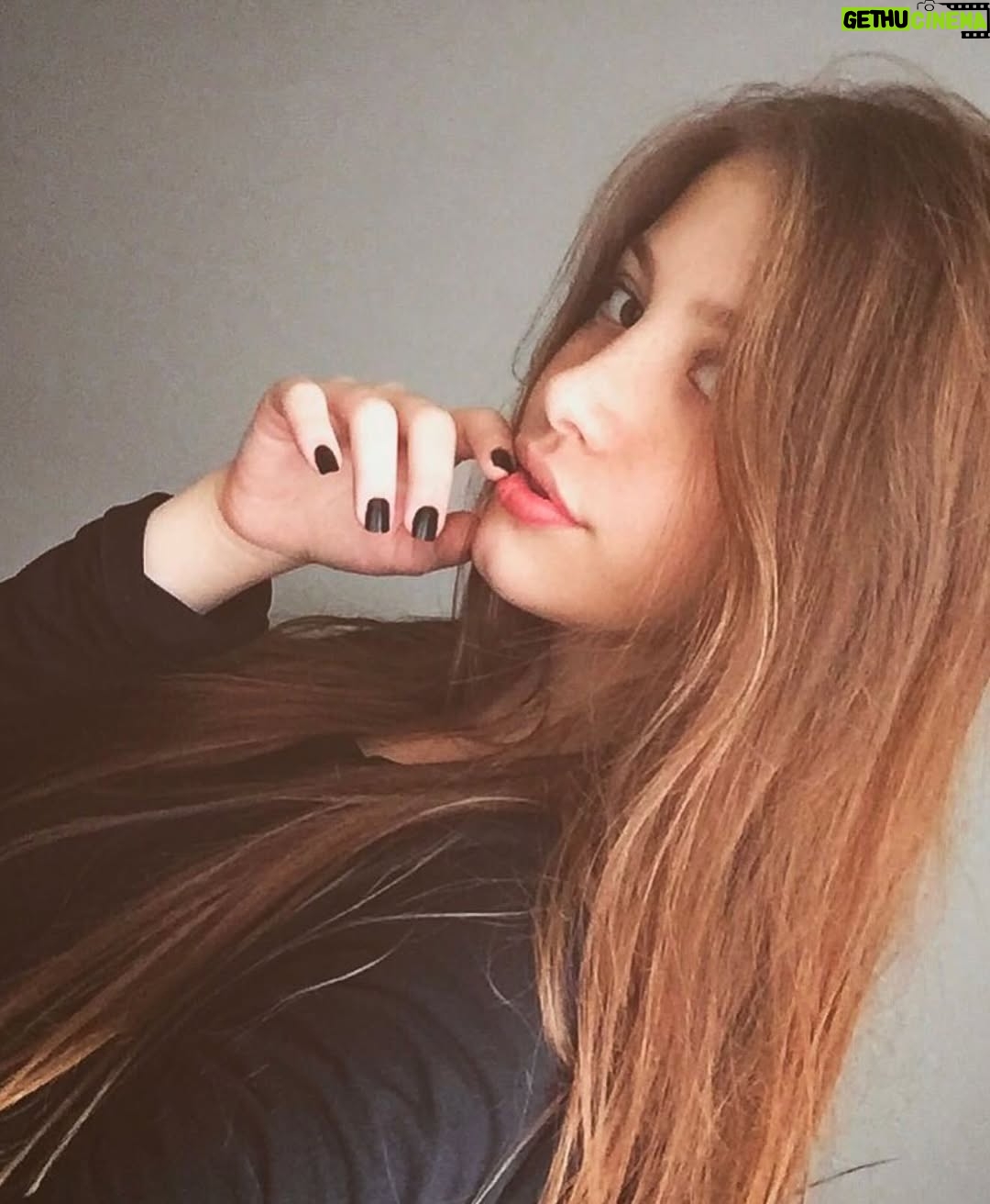 Caroline Dallarosa - 12.7K Likes - Acabei de ver que é pra postar foto de 2016, então entrei na trend e temos uma Carol de 10 anos atrás, mudei muito? Haha