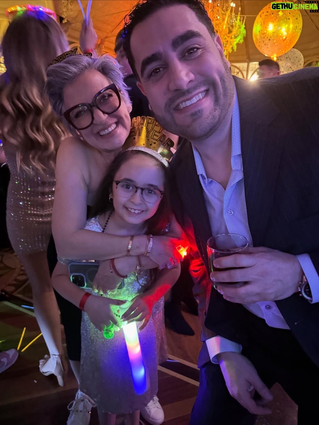 Caroline Manzo - 42.7K Likes - May 2026 bring us all the good things, peace - love - health - and happiness. Happy New Year!