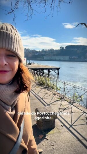 Catia Fonseca Instagram - Chegamos em Portugal 🇵🇹 
Agora começa nossa série de vídeos sobre esta país encantador. Num pouquinho do Porto e Vila Nova de Gaia 
Mande ideias e dicas do que vocês querem conhecer aqui que vou tentar mostrar pra você .