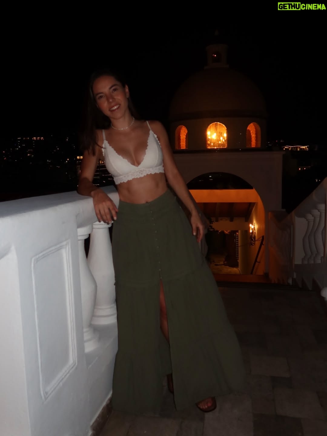 Ceci Flores - 14.4K Likes - A bit of a lot