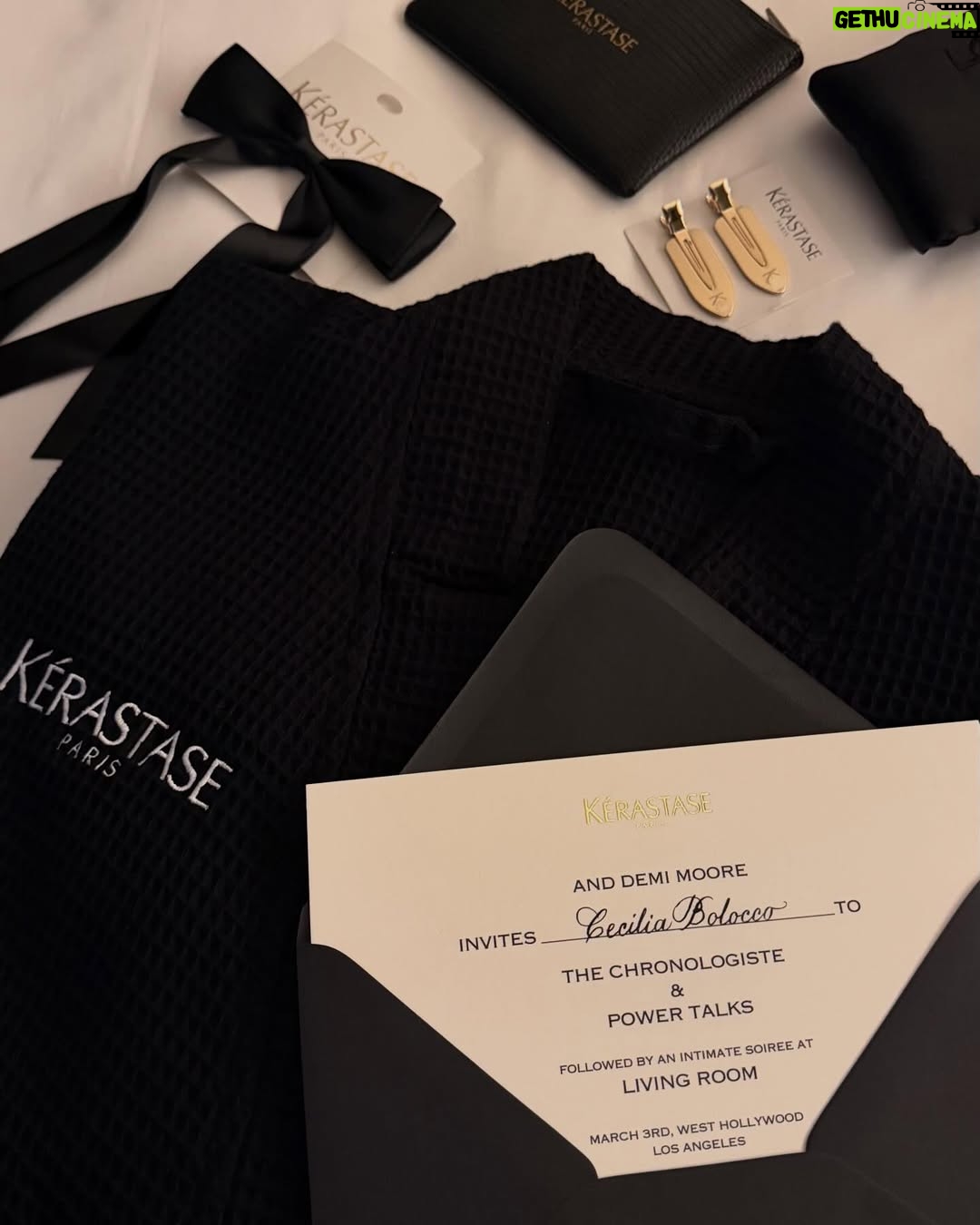 Cecilia Bolocco - 52.9K Likes - Qué regalo más lindo me hizo @kerastase_official 🤍✨
Envejecer no es un castigo, es una bendición… cuando aprendemos a abrazar la sabiduría que traen los años. 🙏🏼
