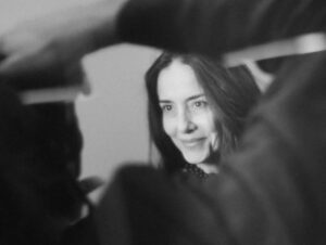 Cecilia Suárez Instagram - Málaga entre películas, palmeras, amigos, colegas, encuentros y risotadas…..💫
La vida es bonita.