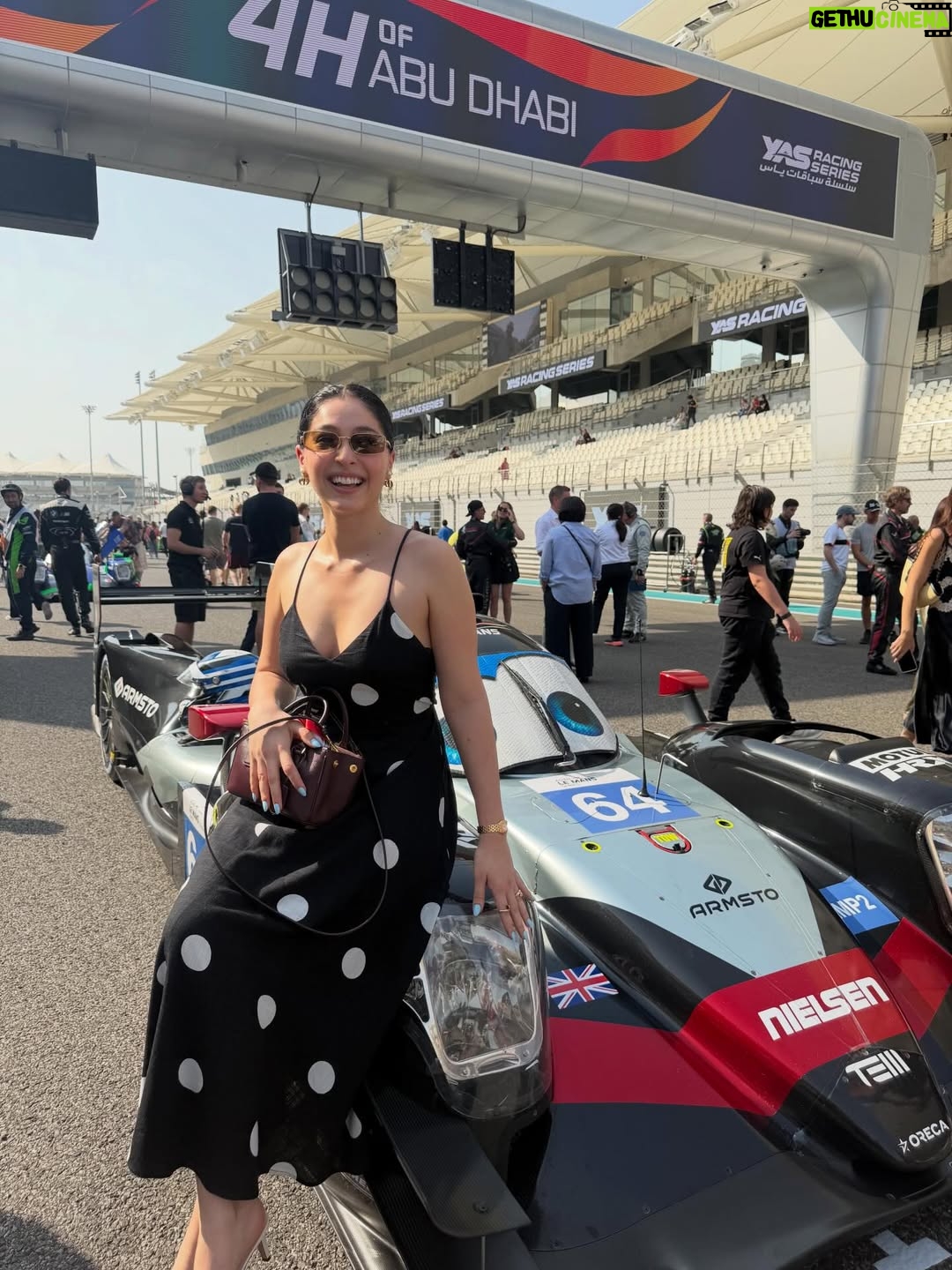 Cemre Baysel - 2.8 Million Likes - First race weekend 🏁

Thank you CB♥️