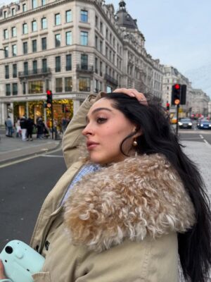 Cemre Baysel Instagram - Bolca mutlu olduğumuz annnn