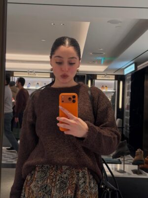 Cemre Baysel Instagram - Bolca mutlu olduğumuz annnn