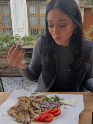 Cemre Baysel Instagram - Bolca mutlu olduğumuz annnn