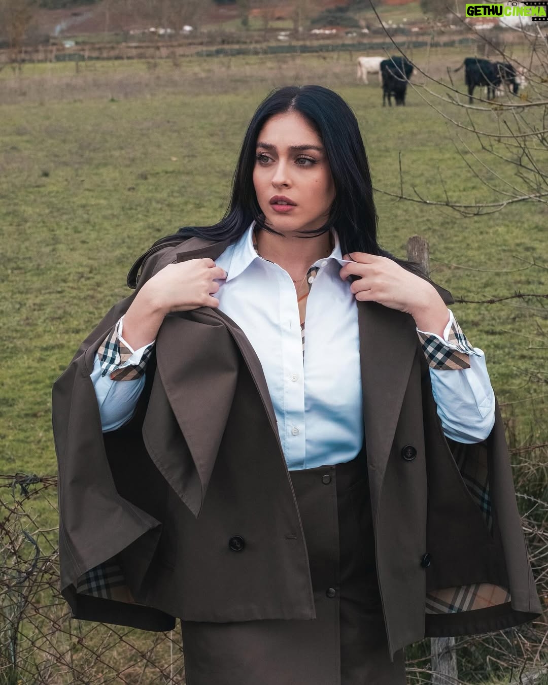 Cemre Baysel - 1 Million Likes - 🦇

#reklam