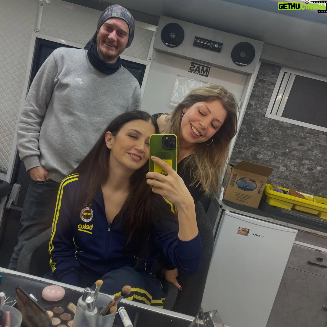 Ceren Benderlioğlu - 137.5K Likes - 