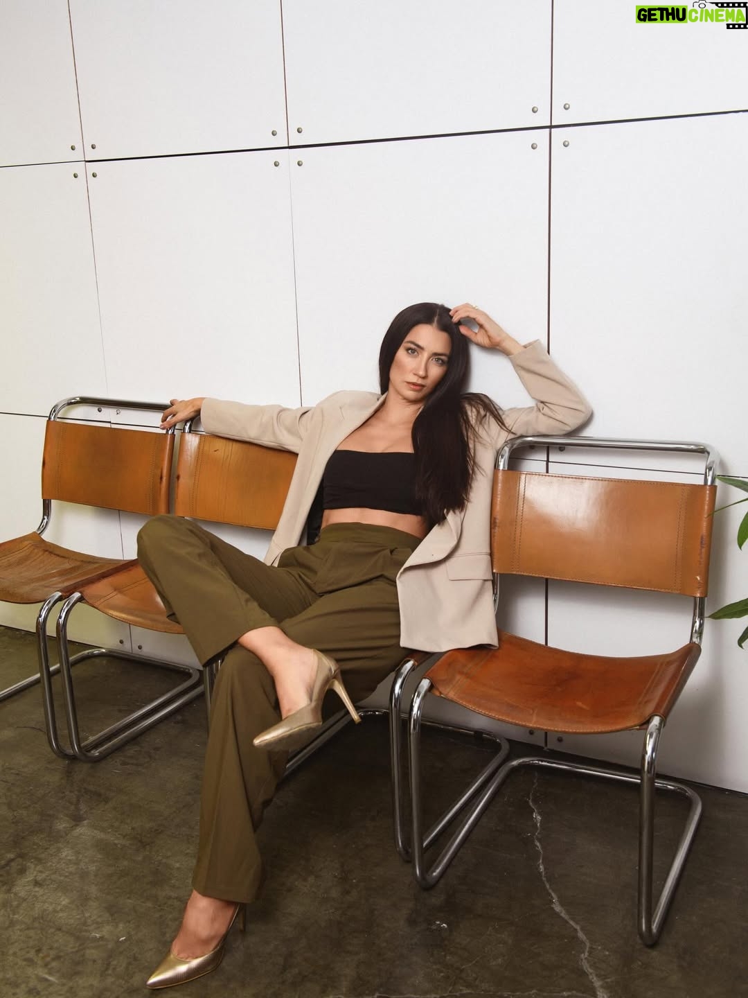 Ceren Benderlioğlu - 107.9K Likes - @iskitogluferda 📸 @eneskahramancom  makyaj @makeupnesekaya