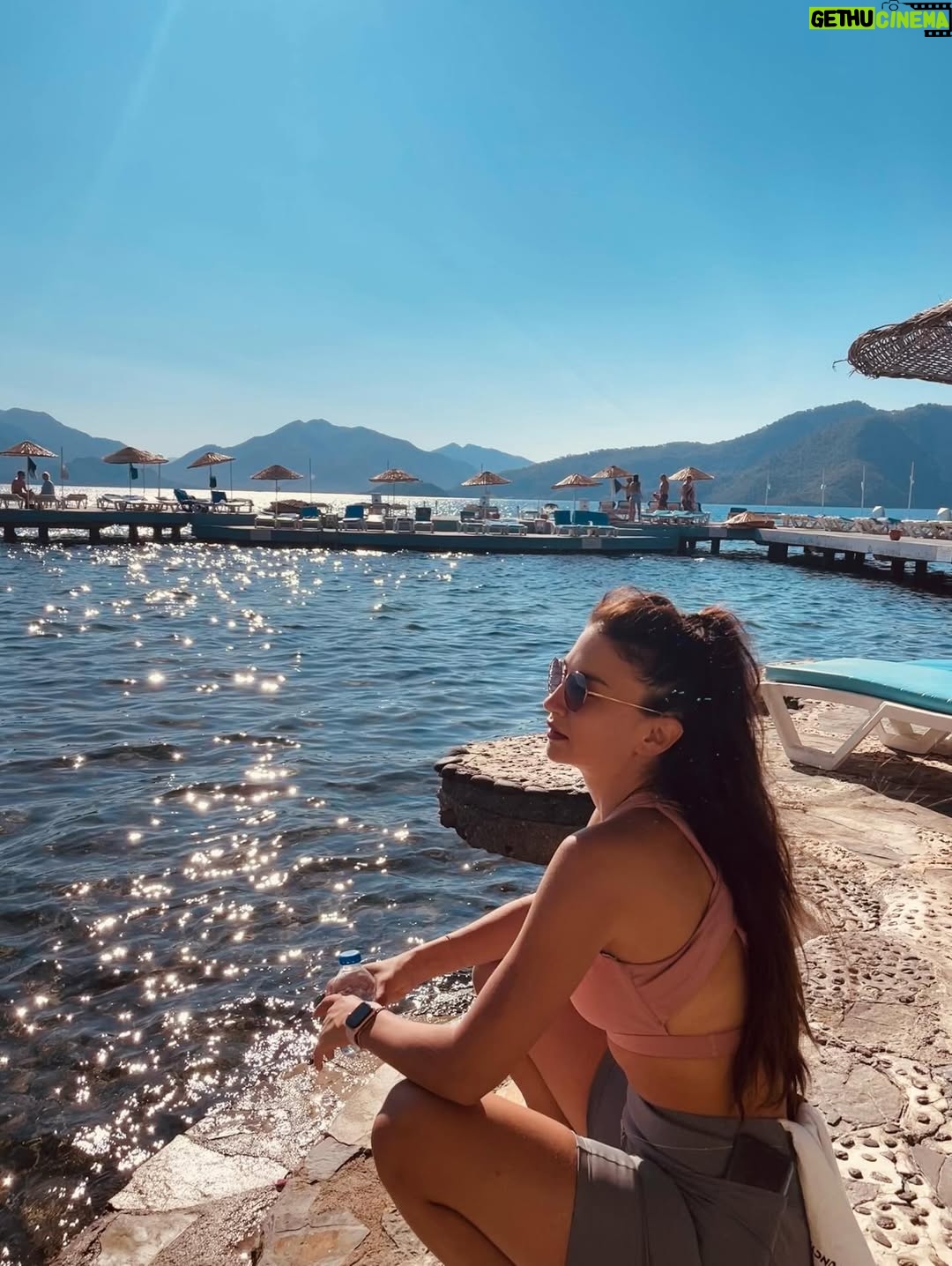 Ceren Benderlioğlu - 93.7K Likes - Yaz’a doğru ♥️♥️♥️