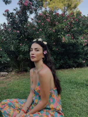 Ceren Benderlioğlu Instagram - Yaz’a doğru ♥️♥️♥️