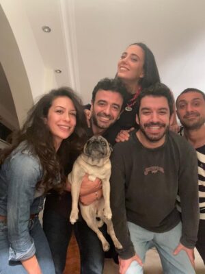 Ceren Yalazoğlu Karakoç Instagram - Yeni haftaya girerken,yanımda kalanlar🥂🍾🍀