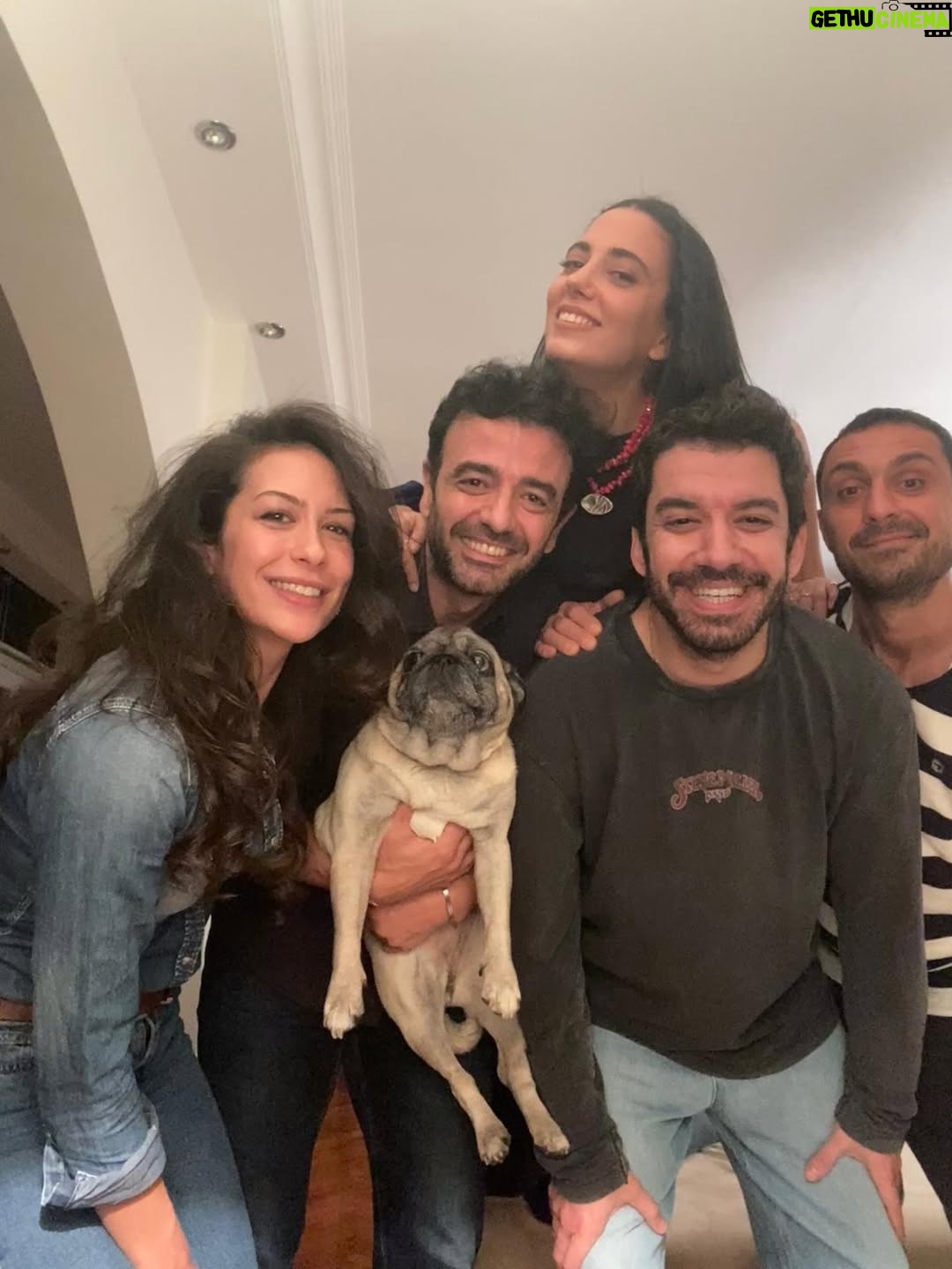 Ceren Yalazoğlu Karakoç - 58.1K Likes - Yeni haftaya girerken,yanımda kalanlar🥂🍾🍀