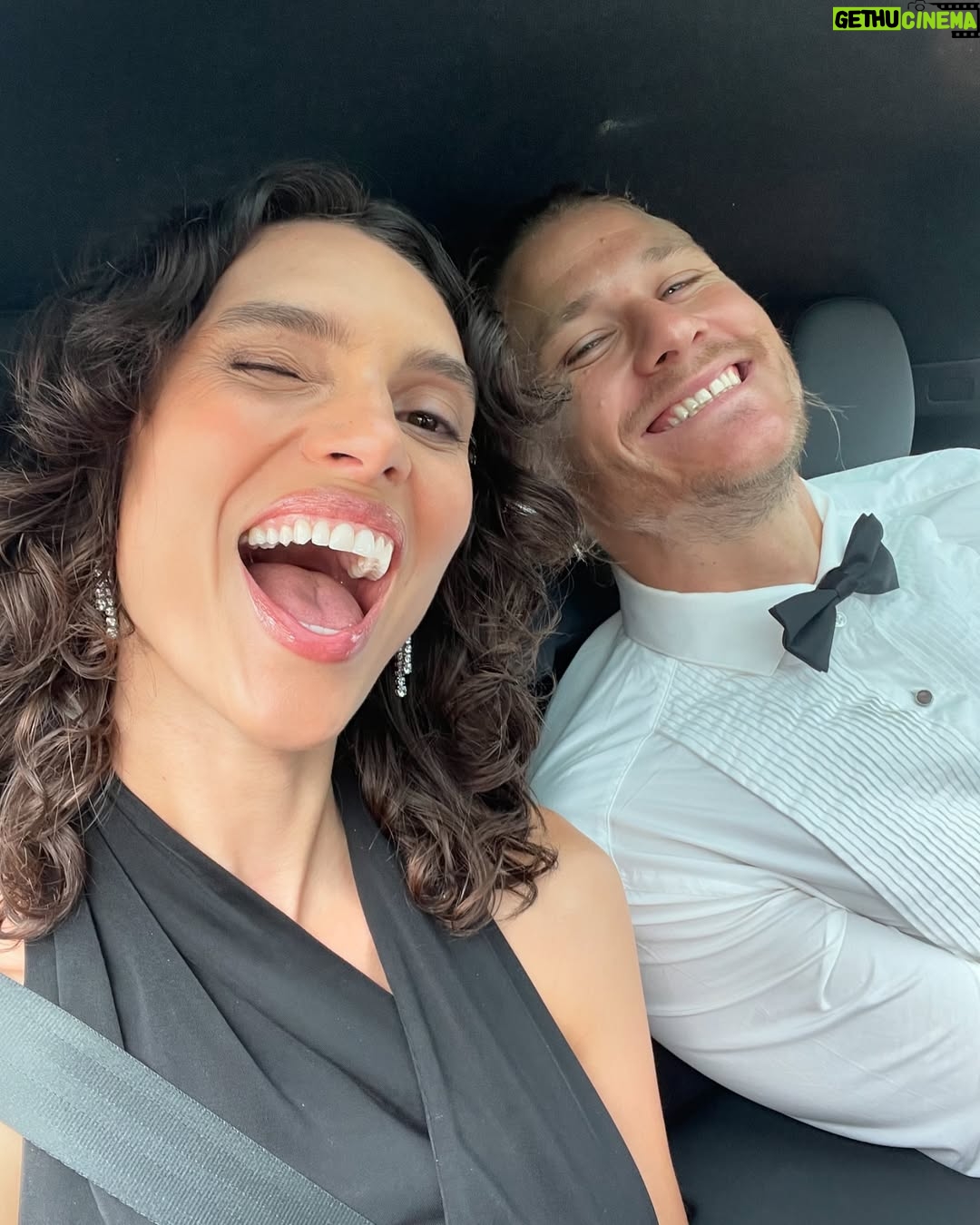 Charlee Fraser - 2.8K Likes - These things are nowhere near as fun without a gladiator best friend. 🏄🏼‍♂️

#AACTA @aacta