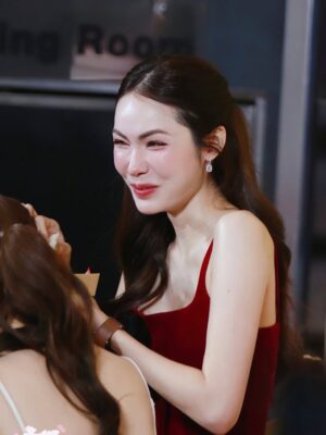 Charlotte Austin Instagram - lovely moment with @allowrie.th ❤️🦘 couldn’t be any happier ✨ 

ขอขอบคุณทางแบรนด์ที่มอบช่วงเวลาดีดี สินค้าดีมีคุณภาพส่งตรงมาจาก Australia ด้วย เนย ชีส แท้ ที่เป็นอันดับ1 ให้กับพวกเราได้นำไปรังสรรค์เมนูง่ายๆ ทำให้การเข้าครัวไม่ใช่เรื่องยาก หวังว่าจะมีโอกาสได้ร่วมงานกันอีกเยอะๆเลยนะคะ 🙏🏻❤️

ขอบคุณแฟนคลับ หน้างาน หน้าจอ และที่ส่งกำลังใจมาให้ทุกคนเลยนะคะ we deserved all the love together!🫶🏻💪🏻 see you next event ka
