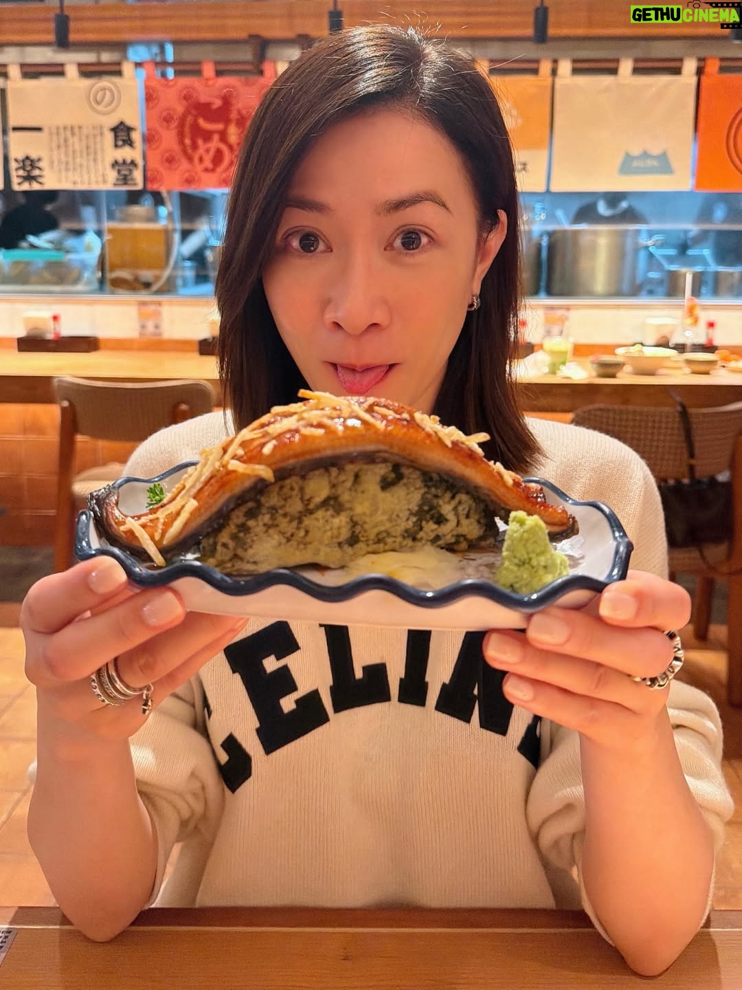 Charmaine Sheh Sze-Man - 33.6K Likes - 排隊都值！呢餐超滿足😋我哋得兩條友仔都叫咗咁多嘢，因為真係樣樣都想試，用半小時等候，換一刻味覺感動。