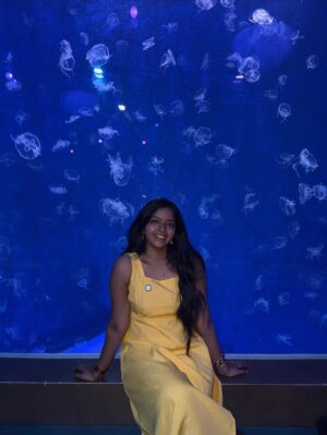 Charumathi Saravanan Instagram - 🐒Me as a Oru naal princess in VinWonders👸😎 Day-2 in Phu Quoc🥰
.
Comment Link for Manjaaa dress
Travel partner: @tour_de_india_holidays