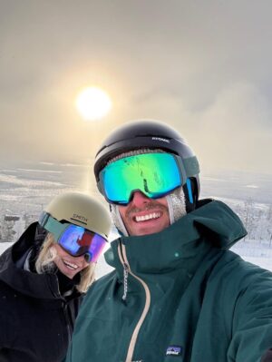 Chelsea Handler Instagram - I decided it was time to remind myself of some of the natural beauty in this world, so I swung by Finland for some northern light and igloo action. One of the most peaceful places I have ever been and got to celebrate my birthday in the Arctic Circle in my birthday suit.
