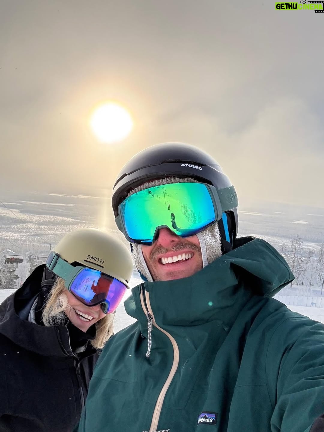 Chelsea Handler - 148K Likes - I decided it was time to remind myself of some of the natural beauty in this world, so I swung by Finland for some northern light and igloo action. One of the most peaceful places I have ever been and got to celebrate my birthday in the Arctic Circle in my birthday suit.
