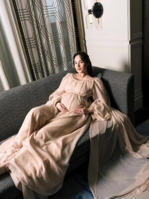 Chelsea Islan Instagram - Blessing in the making. Our joy is growing. Love in every heart beat ♡♡♡

.

Moments captured by @dikhadheansa @therealdikha 
Beautiful dress by @jacob_wil / Styled by @imeldaimew @imewmew 
Dolled up by my other Chelsea @archangelachelsea 
Hairstyling by @jooehair @jooeynd 

✨