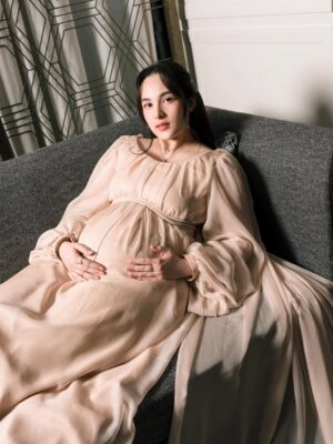Chelsea Islan Instagram - Blessing in the making. Our joy is growing. Love in every heart beat ♡♡♡

.

Moments captured by @dikhadheansa @therealdikha 
Beautiful dress by @jacob_wil / Styled by @imeldaimew @imewmew 
Dolled up by my other Chelsea @archangelachelsea 
Hairstyling by @jooehair @jooeynd 

✨