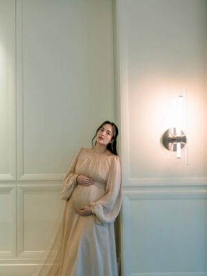 Chelsea Islan Instagram - Blessing in the making. Our joy is growing. Love in every heart beat ♡♡♡

.

Moments captured by @dikhadheansa @therealdikha 
Beautiful dress by @jacob_wil / Styled by @imeldaimew @imewmew 
Dolled up by my other Chelsea @archangelachelsea 
Hairstyling by @jooehair @jooeynd 

✨
