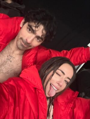 Chloe Bennet Instagram - i shot a funny magical musical festive cutie patootie happy quirky christmasy christmas movie with the @jonasbrothers ….and honestly you guys, itssss a pretty fun time. 
cozy up and watch now on @disneyplus and @hulu ✨🎄♥️ 

(also low key, will ferrel may or may not be in it…AND i may or may not be singing 🤭)