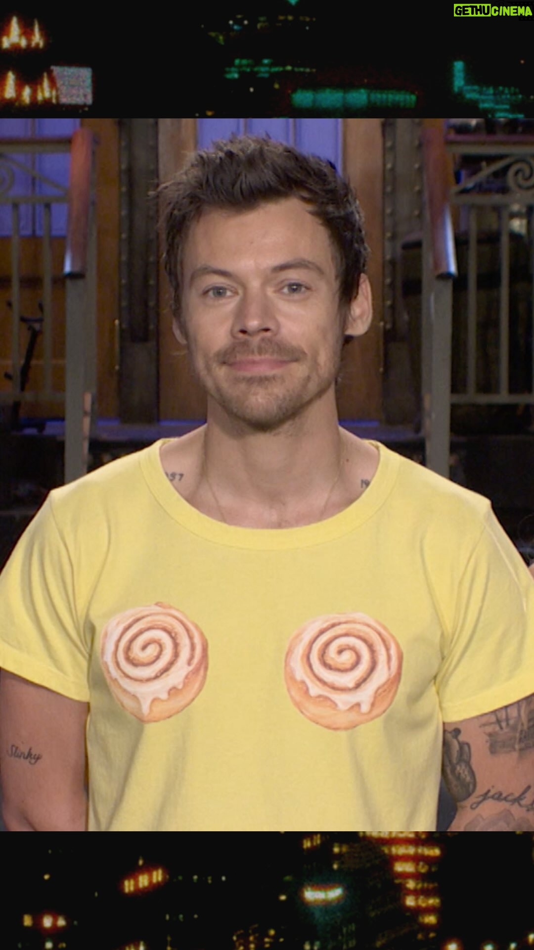 Chloe Fineman - 266.7K Likes - @harrystyles double duty!!!
THIS SATURDAY!