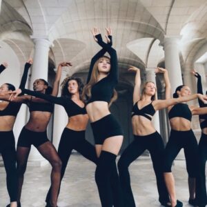 Christina Tokking Instagram - @nikewomen @skims @lalalalisa_m @kimkardashian 

Dream come true working with @sergiovsreis & @maloulinders_ !! Thank you so so much for having me apart of this magic <3 

Director: @sergiovsreis 
Choreographers: @sergiovsreis @maloulinders_ 
@cleartalentgroup 💘