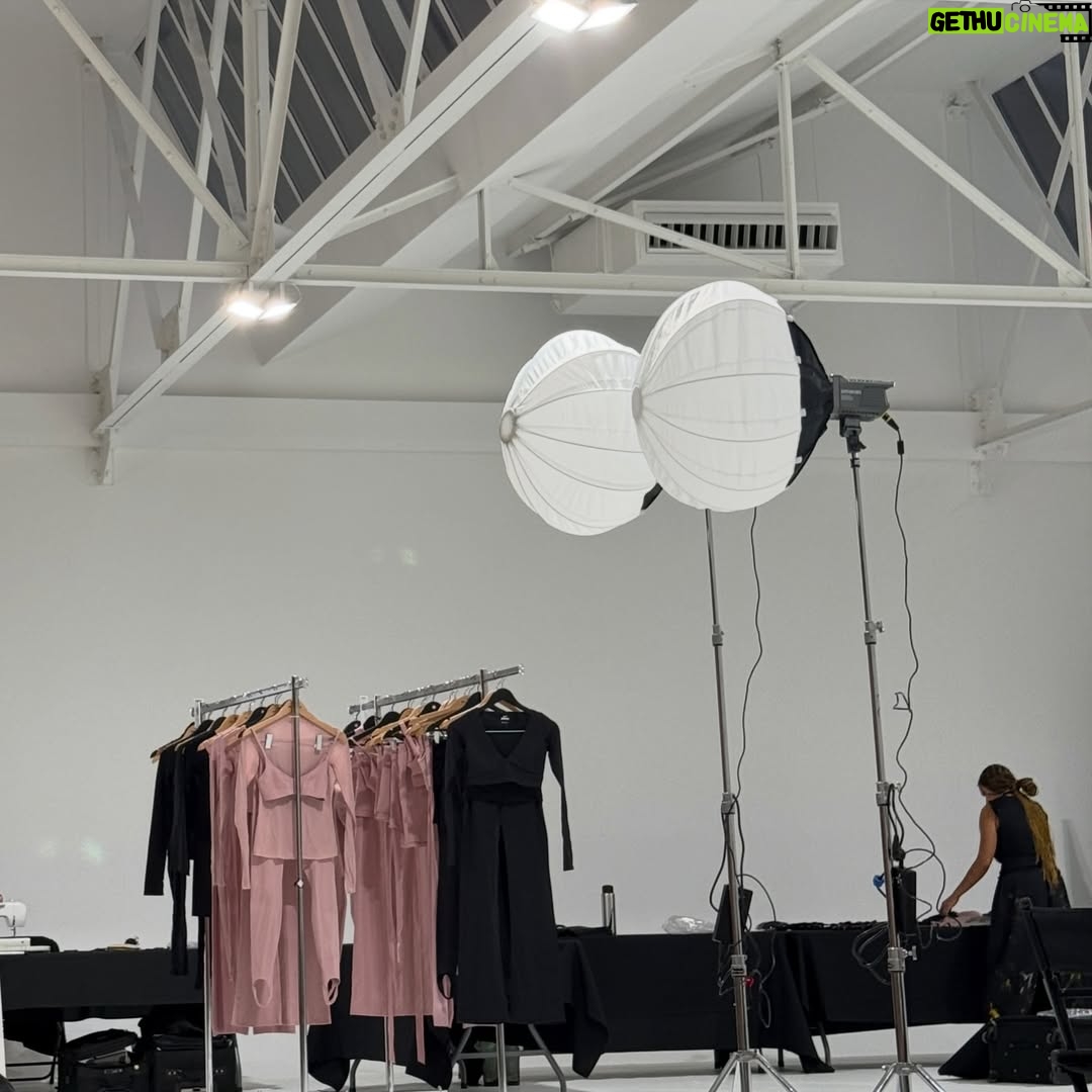 Christina Tokking - 7.5K Likes - @nikewomen @skims @lalalalisa_m @kimkardashian 

Dream come true working with @sergiovsreis & @maloulinders_ !! Thank you so so much for having me apart of this magic <3 

Director: @sergiovsreis 
Choreographers: @sergiovsreis @maloulinders_ 
@cleartalentgroup 💘