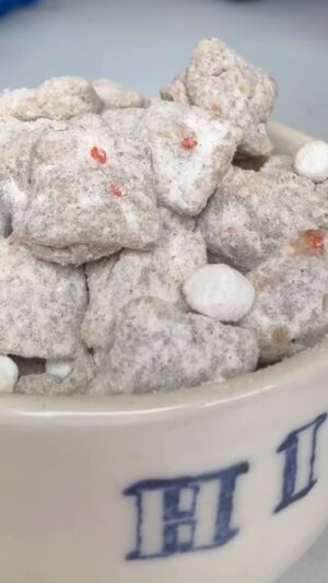 Christina Tosi Instagram - Carrot Crackle Marshmallow Puppy Chow featuring the cutest little carrot bits sprinkled throughout 🥕🐇

#BakeClub get the full recipe @ bakeclub.com! 💙