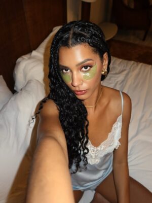 Christine Obanor Instagram - Girls just wanna paint and do skincare @pixibeauty @modelistemagazine @grandvelasmaya #ModeAroundTheGlobe