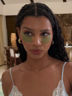 Christine Obanor Instagram - Girls just wanna paint and do skincare @pixibeauty @modelistemagazine @grandvelasmaya #ModeAroundTheGlobe