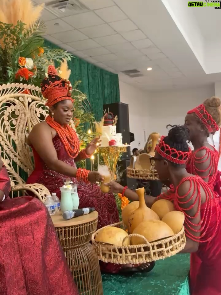 Christine Obanor - 17.2K Likes - Everything Naija turns to gold 🇳🇬
