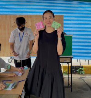 Chutima Teepanat Instagram - 8 กพ 2569 : 16.55น. มาปิดหีบค่ะ 😂 #เลือกตั้ง2569