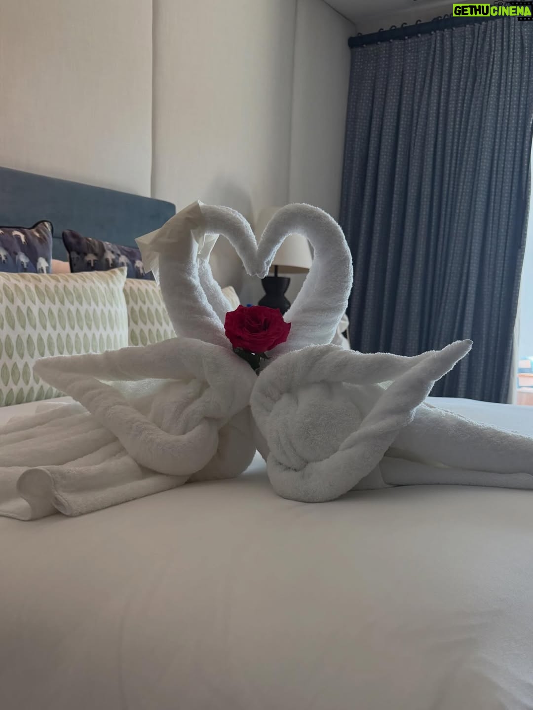 Ciara - 1.4 Million Likes - You mean the world to me. Every day feels like Valentine’s Day with you! You fill our house up with the greatest love every day! I am truly grateful for this love. Happy Valentines Day Papi @DangeRussWilson. I love you so much 🫶🏽