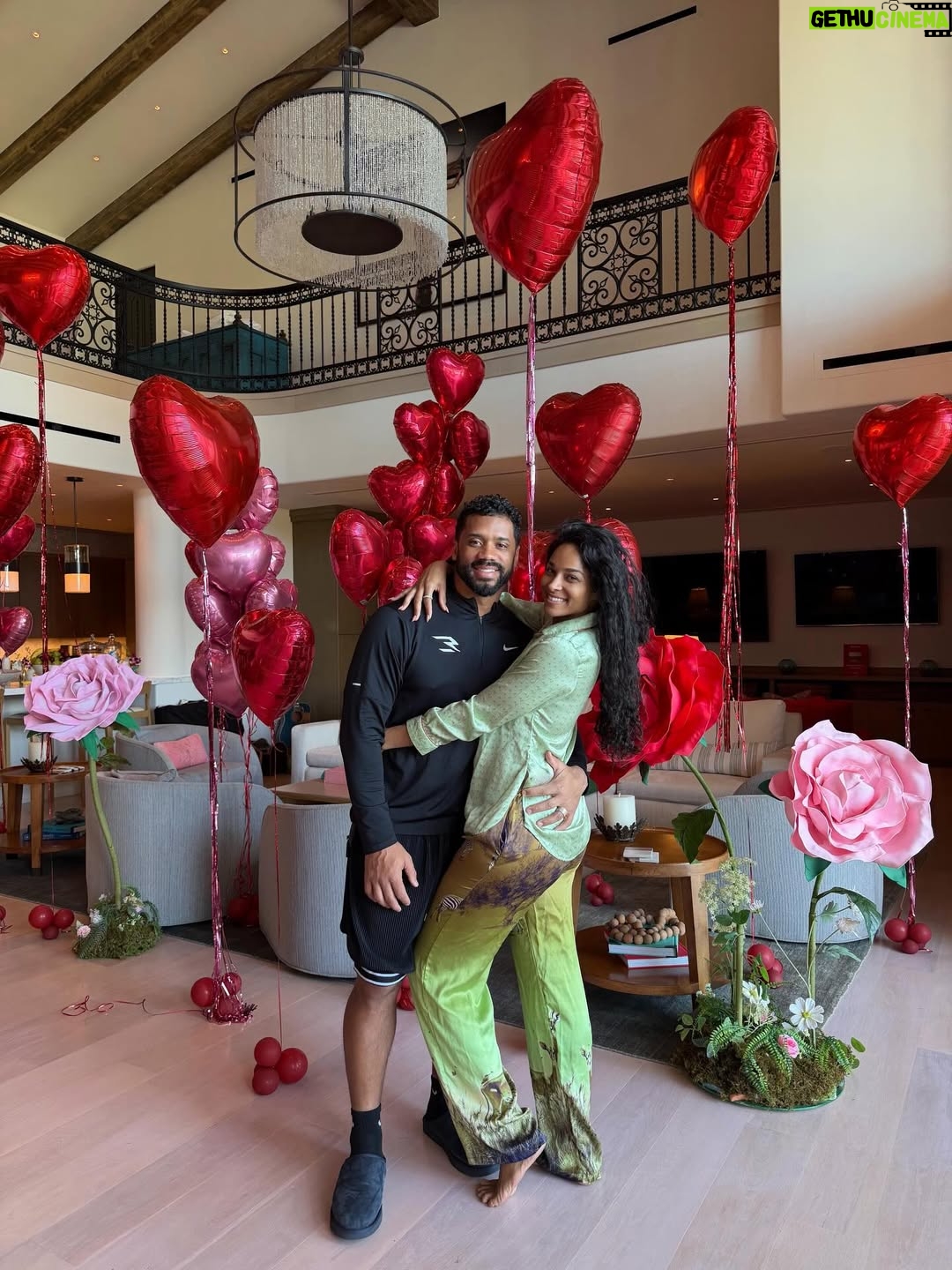 Ciara - 1.4 Million Likes - You mean the world to me. Every day feels like Valentine’s Day with you! You fill our house up with the greatest love every day! I am truly grateful for this love. Happy Valentines Day Papi @DangeRussWilson. I love you so much 🫶🏽