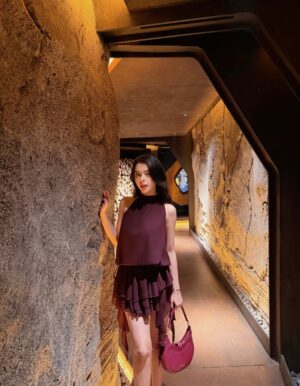 Cindy May McGuire Instagram - Dinner time 🍷
.
.
.
#beautyandhealth #eveninglook #explorepage #photooftheday #classywoman