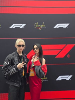 Clara Lee Instagram - Dream come true ❤️
Thank you so much @ferrari @f1 @ferraristyle @rayban  @stefanodomenicaliofficial @yong.lixx @poppywangofficial

#ferrari #f1 #farraristyle #clara #rayban