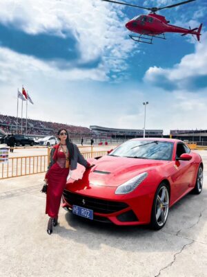Clara Lee Instagram - Dream come true ❤️
Thank you so much @ferrari @f1 @ferraristyle @rayban  @stefanodomenicaliofficial @yong.lixx @poppywangofficial

#ferrari #f1 #farraristyle #clara #rayban