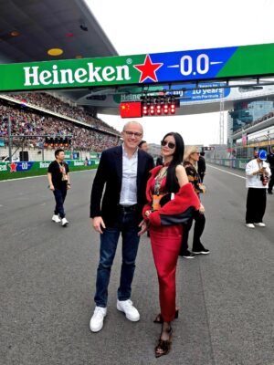 Clara Lee Instagram - Dream come true ❤️
Thank you so much @ferrari @f1 @ferraristyle @rayban  @stefanodomenicaliofficial @yong.lixx @poppywangofficial

#ferrari #f1 #farraristyle #clara #rayban