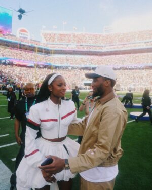 Coco Jones Instagram - Yesterday was heavy. The world is heavy. I felt the heartbreak of it all and the obligation to stand in that moment as a vessel of hope. The only thing more powerful than hate is love 💕