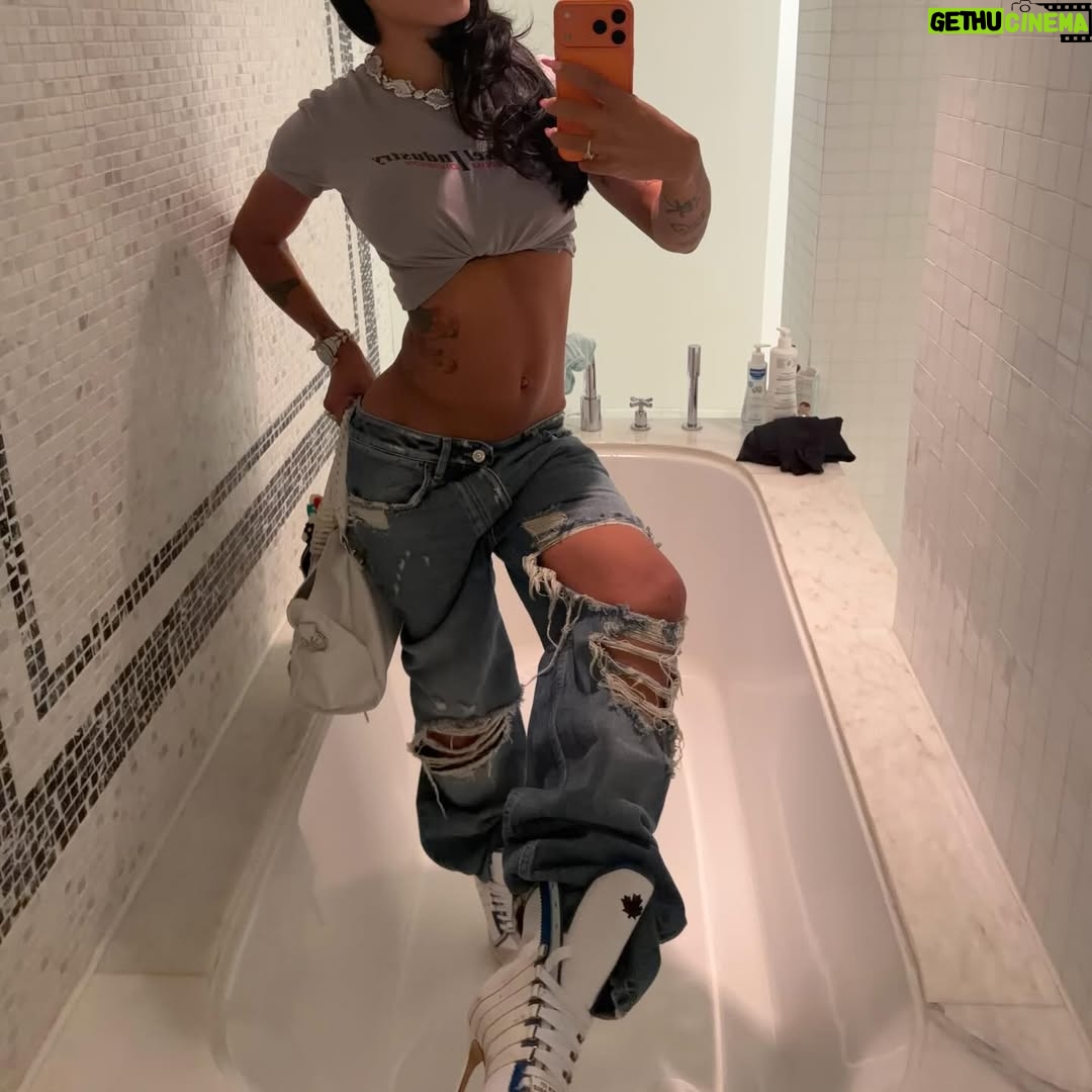 Coi Leray - 798.2K Likes - Surprise 😍 it’s 2026 and I’m still the baddest b*tch 🤷🏽‍♀️❤️🆑