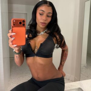 Coi Leray Instagram - Surprise 😍 it’s 2026 and I’m still the baddest b*tch 🤷🏽‍♀️❤️🆑